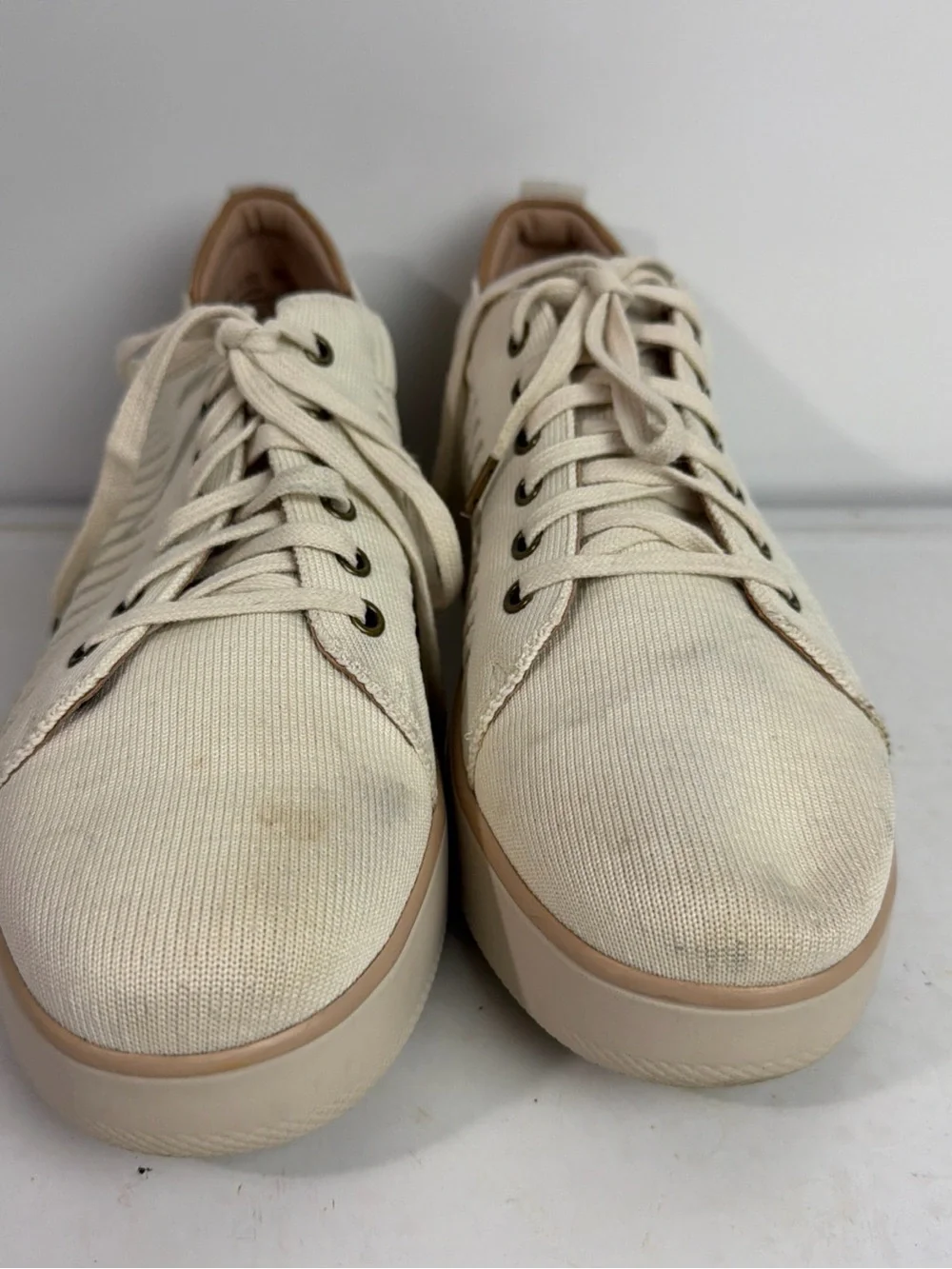 TRAQ by Alegria Cream Knit Platform Sneakers 39 Coastal Comfort